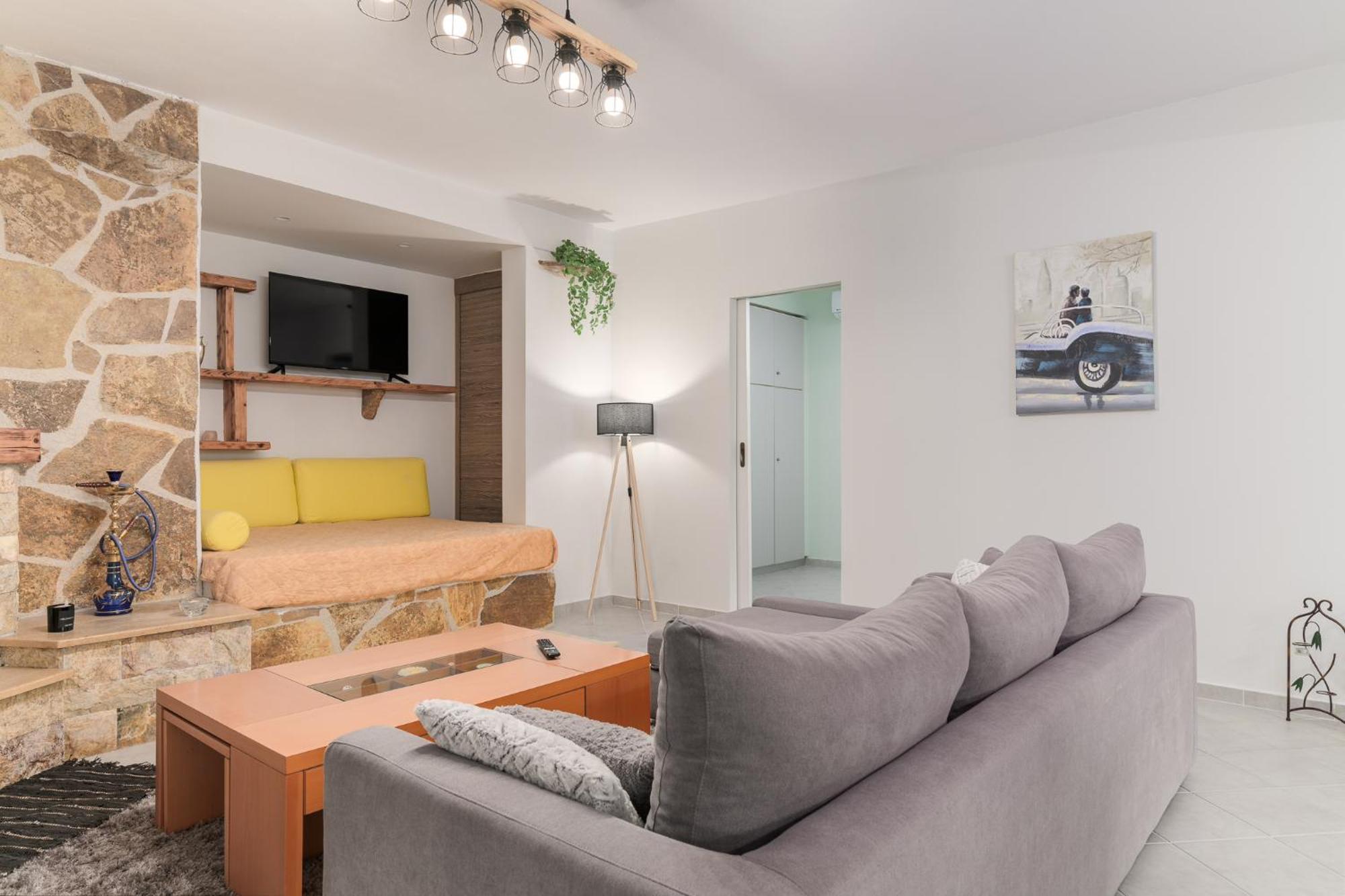 Domelia'S Luxury Apartments Near Airport & Beach 阿特米达 外观 照片